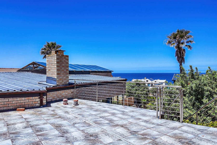 To Let 5 Bedroom Property for Rent in Hersham Western Cape